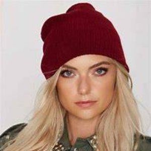 New Burgandy Softest Thermal Active Outdoor Beanie Hat Packable Stretch Unisex